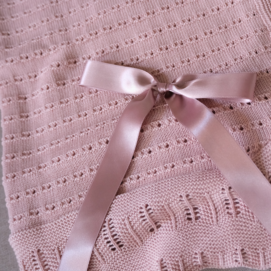 Toquilla María rosa empolvado