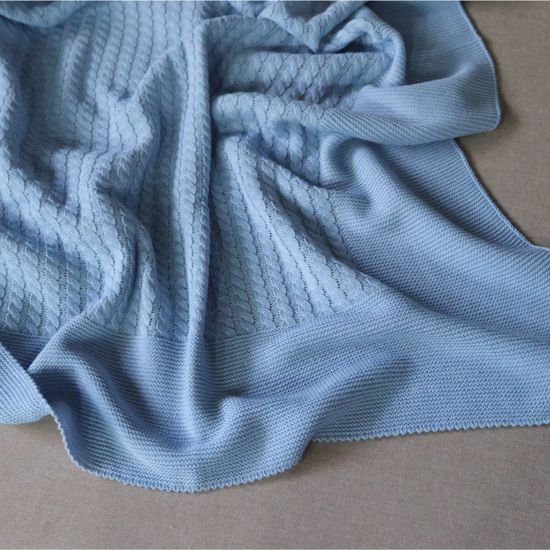 Manta Ignacio azul fuerte