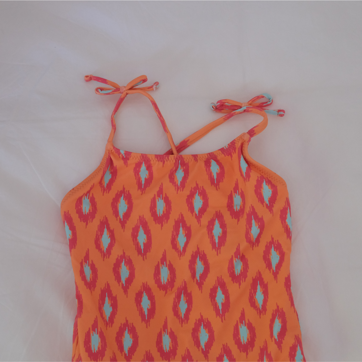 Traje de baño naranja fosfo
