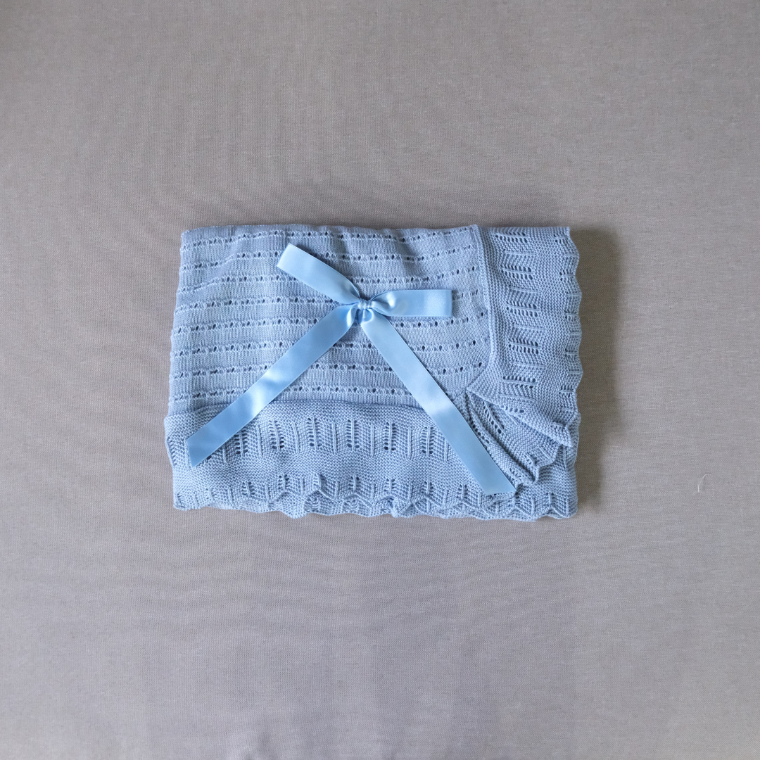 Toquilla María azul empolvado