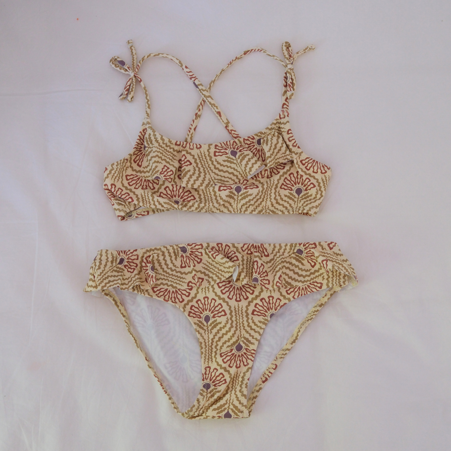 Bikini flor marrón