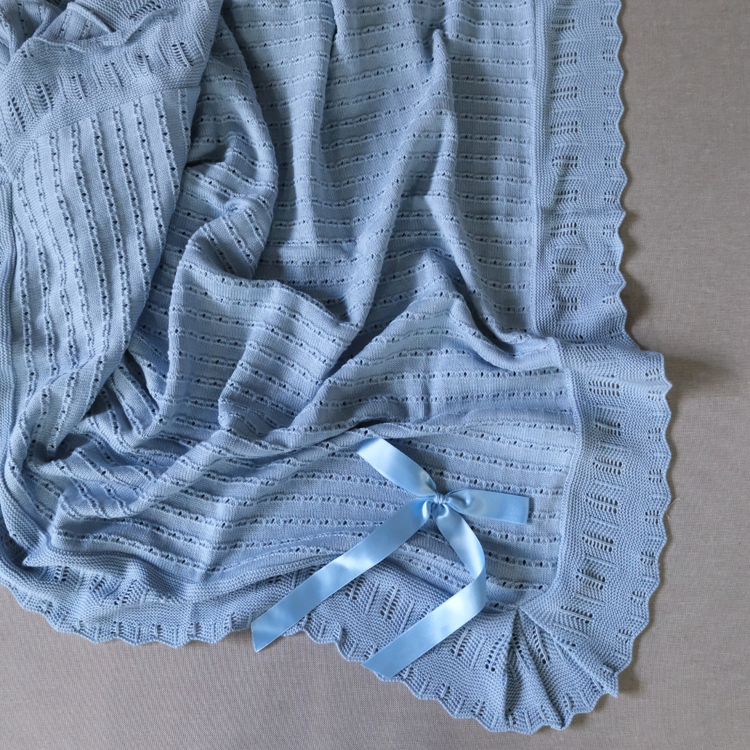 Toquilla María azul empolvado