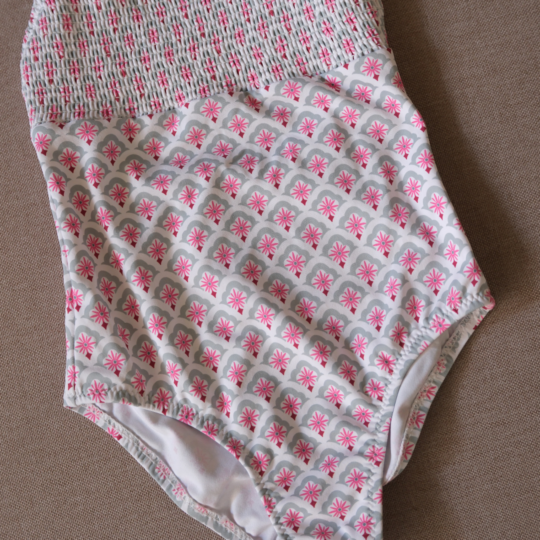 Traje de baño flores rosas