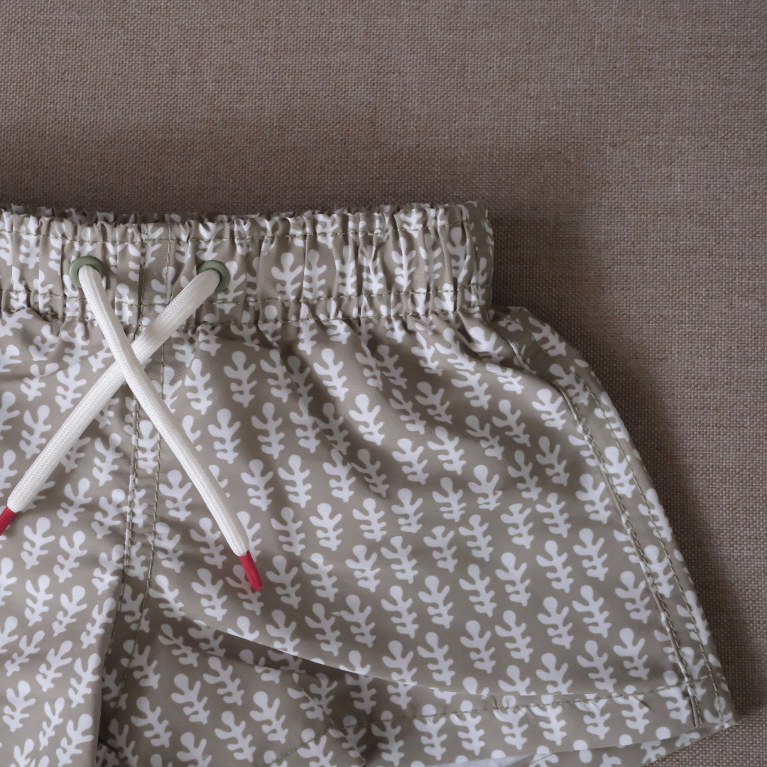 Traje de baño verde olivo