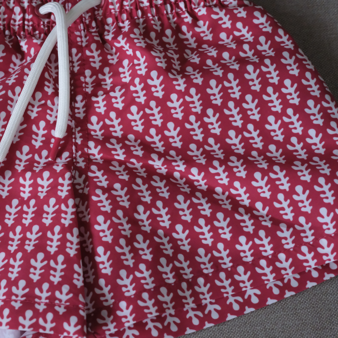 Traje de baño flores rojas