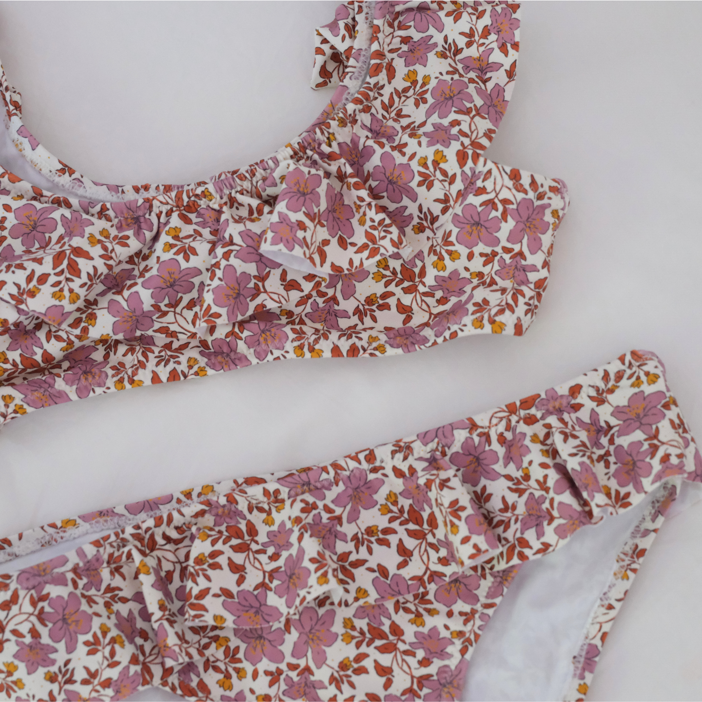 Bikini flores rojas y rosas