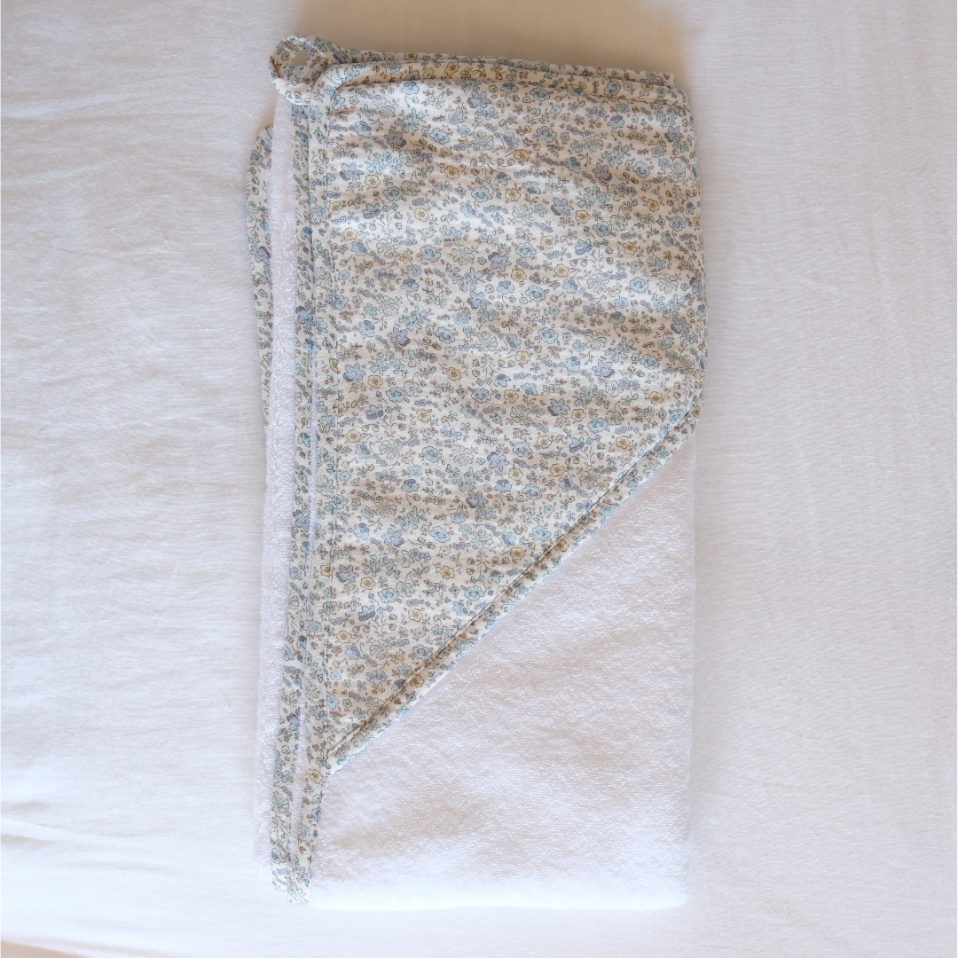 Toalla flores azules