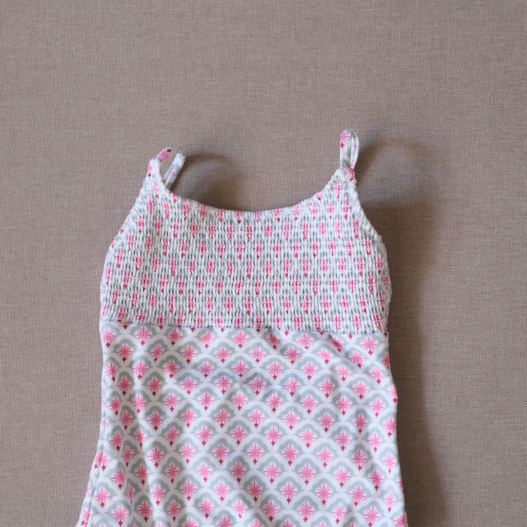 Traje de baño flores rosas