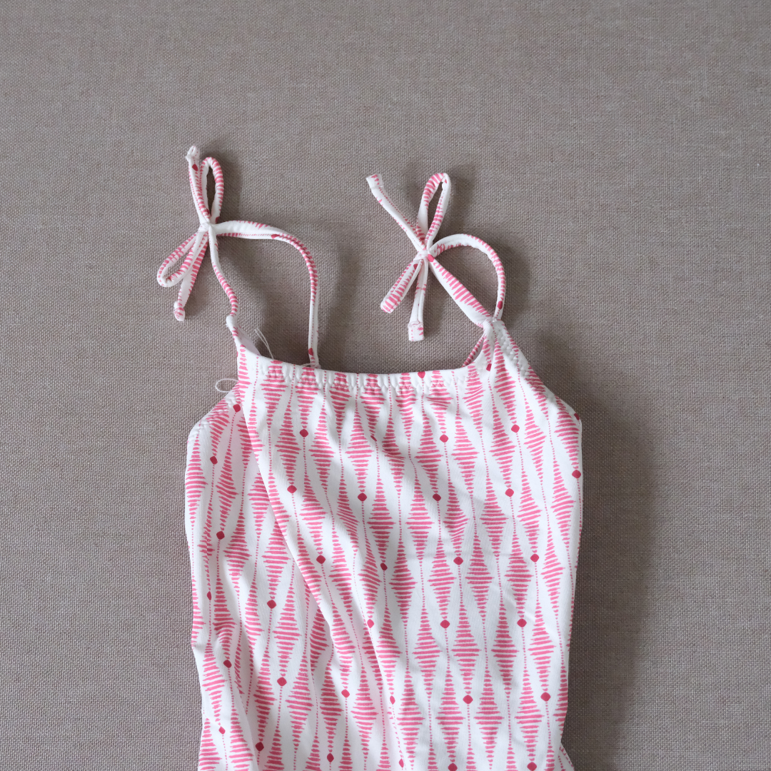 Traje de baño rombos rosas