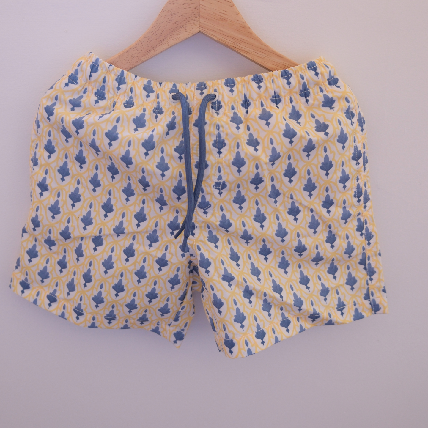 Traje de baño amarillo