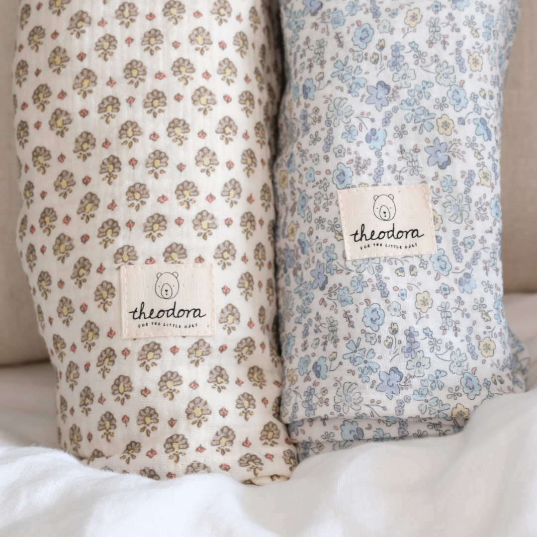 Muselina flores cafés + flores azules (2pack)