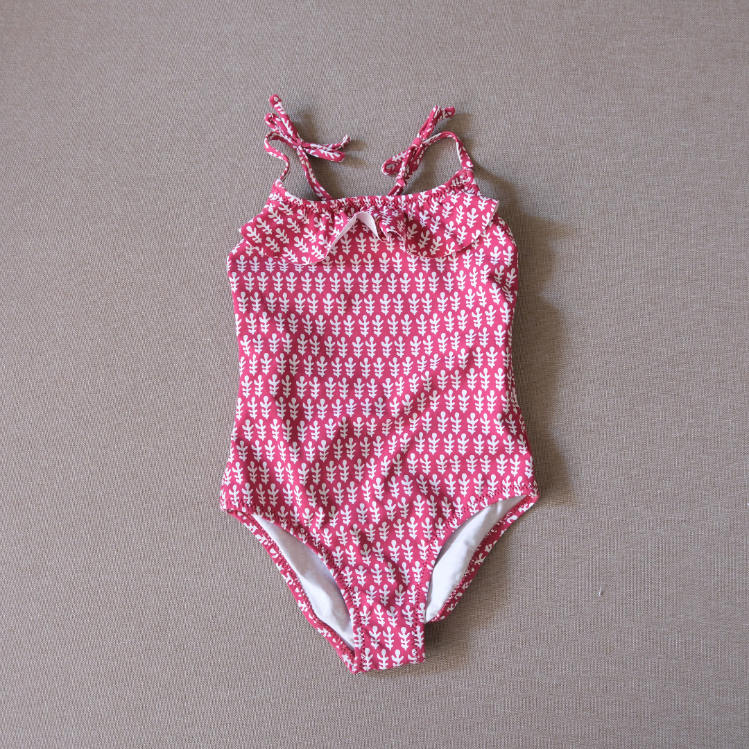 Traje de baño flor roja