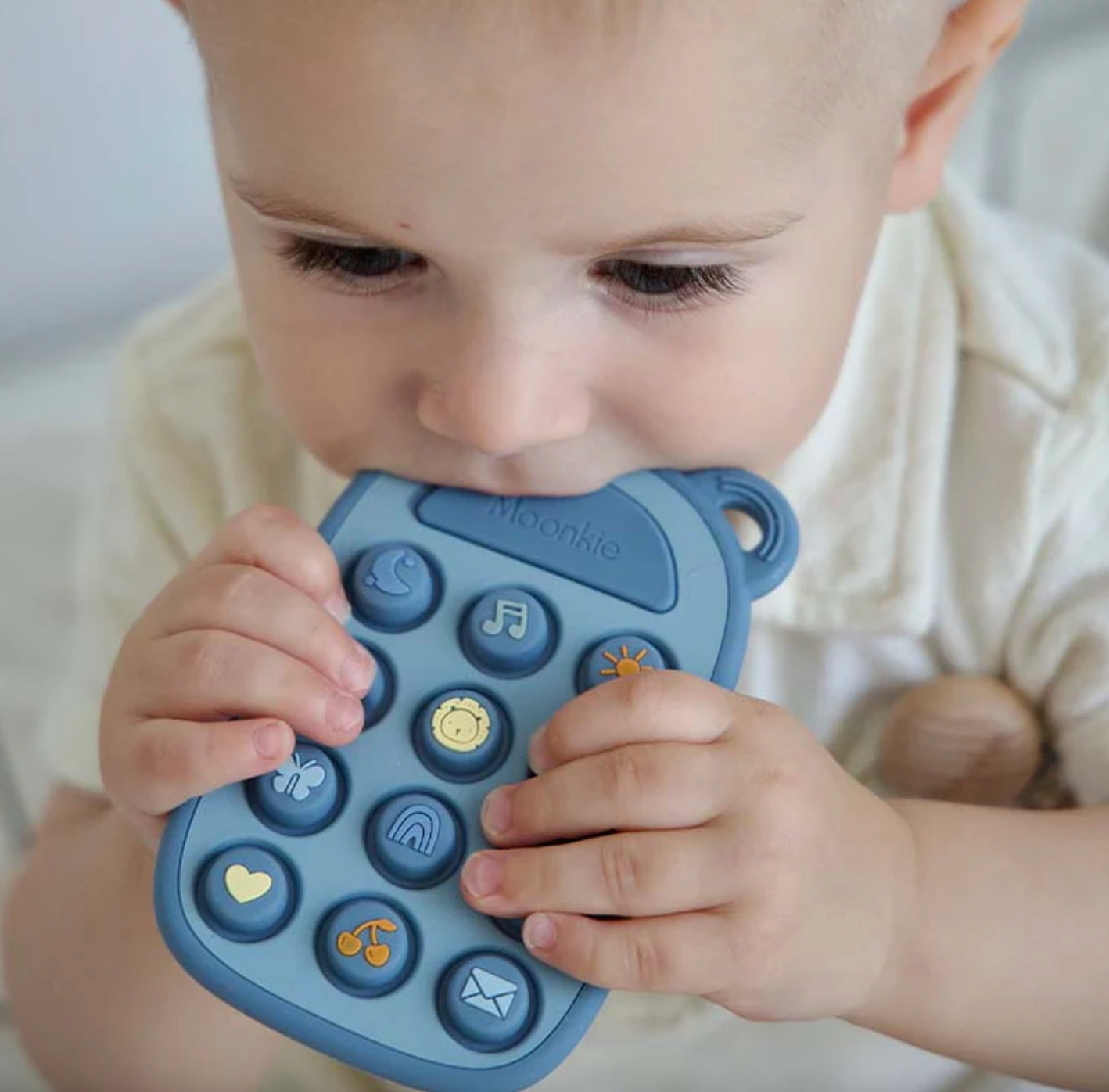 Juguete celular sensorial